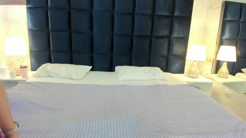 Abigail online show from 04-08-26, 12:27