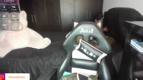 Snapshot of abbyxlee chatting on 02-05-25, 09:50 online show from 02-05-25, 09:50