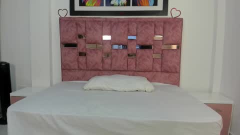 Snapshot of abella_lov chatting on 09-27-25, 12:10 abella_lov online show from 09-27-25, 12:10