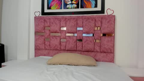 Snapshot of abella_lov chatting on 10-04-25, 12:14 abella_lov online show from 10-04-25, 12:14