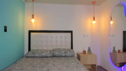 Snapshot of abellaconnor chatting on 09-11-25, 09:37 Abella and Kendra online show from 09-11-25, 09:37