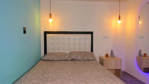 Snapshot of abellaconnor chatting on 09-25-25, 10:46 Abella and Kendra online show from 09-25-25, 10:46