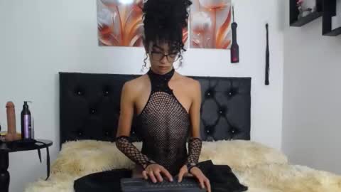 Abigail online show from 01-30-25, 02:58