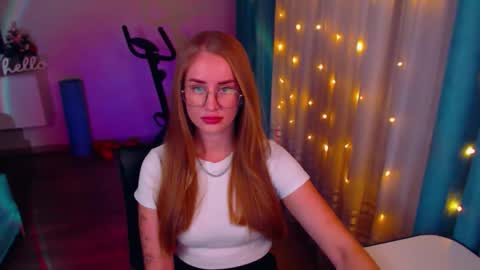 Snapshot of abigail_flex chatting on 12-01-24, 06:41 Anna online show from 12-01-24, 06:41