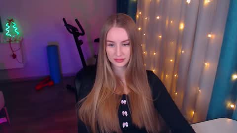 Snapshot of abigail_flex chatting on 01-13-25, 06:59 Anna online show from 01-13-25, 06:59