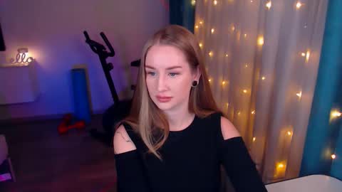 Snapshot of abigail_flex chatting on 01-22-25, 06:52 Anna online show from 01-22-25, 06:52