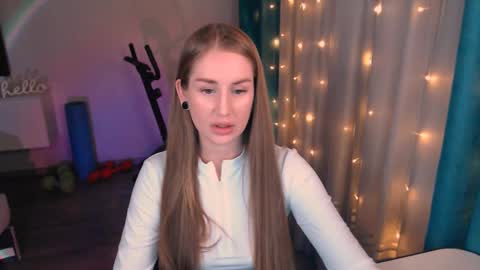 Snapshot of abigail_flex chatting on 02-04-25, 07:55 Anna online show from 02-04-25, 07:55