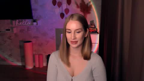 Snapshot of abigail_flex chatting on 10-04-25, 08:07 Anna online show from 10-04-25, 08:07