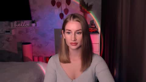 Snapshot of abigail_flex chatting on 10-07-25, 04:15 Anna online show from 10-07-25, 04:15