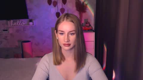 Snapshot of abigail_flex chatting on 10-23-25, 07:45 Anna online show from 10-23-25, 07:45