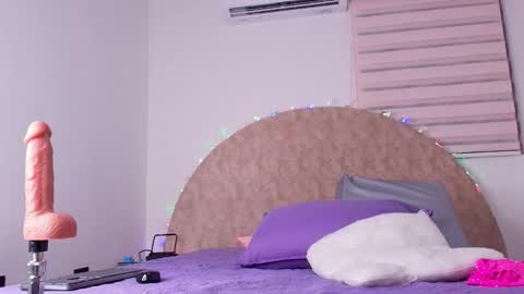 Abigail online show from 12-18-25, 03:01