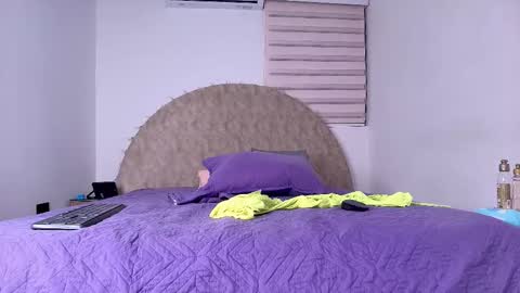 Abigail online show from 01-15-26, 03:00