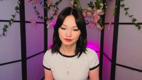 Snapshot of aboutlily chatting on 05-10-26, 12:21 Lily online show from 05-10-26, 12:21