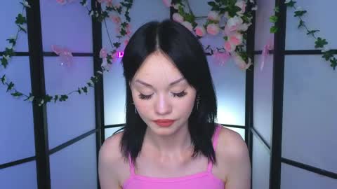 Snapshot of aboutlily chatting on 05-12-26, 02:47 Lily online show from 05-12-26, 02:47