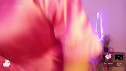 Snapshot of abril1_gh chatting on 09-24-25, 10:07 Abril online show from 09-24-25, 10:07