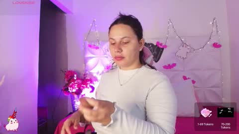 Snapshot of abril1_gh chatting on 10-12-25, 09:41 Abril online show from 10-12-25, 09:41