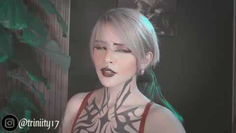 Snapshot of abril__colen chatting on 01-01-25, 02:09 April online show from 01-01-25, 02:09