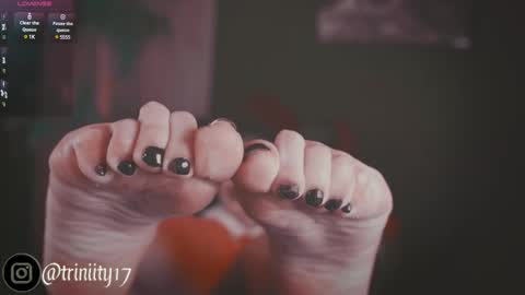 Snapshot of abril__colen chatting on 02-21-25, 06:15 April online show from 02-21-25, 06:15