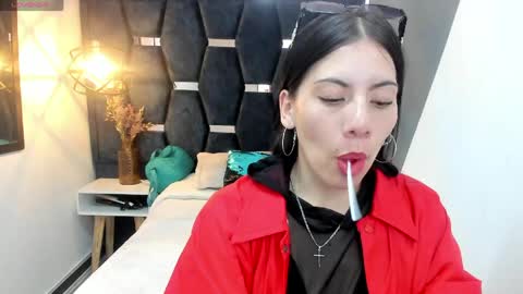 Snapshot of abril_fox__ chatting on 05-19-26, 06:58 Abril Fox online show from 05-19-26, 06:58