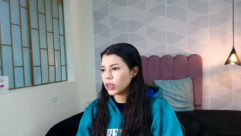 Snapshot of abril_matthews chatting on 01-18-25, 12:04 ABRIL MATTHEWS online show from 01-18-25, 12:04