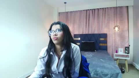 Snapshot of abril_matthews chatting on 02-14-25, 04:15 ABRIL MATTHEWS online show from 02-14-25, 04:15