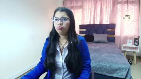 Snapshot of abril_matthews chatting on 02-14-25, 11:42 ABRIL MATTHEWS online show from 02-14-25, 11:42