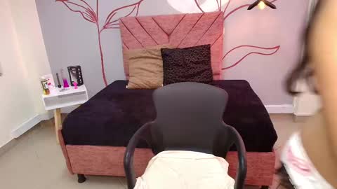Snapshot of abril_matthews chatting on 02-22-25, 03:25 ABRIL MATTHEWS online show from 02-22-25, 03:25