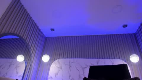 Snapshot of abrilbloom_ chatting on 05-17-26, 01:58 abril online show from 05-17-26, 01:58