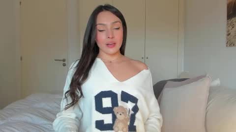 Helena online show from 03-09-26, 10:41