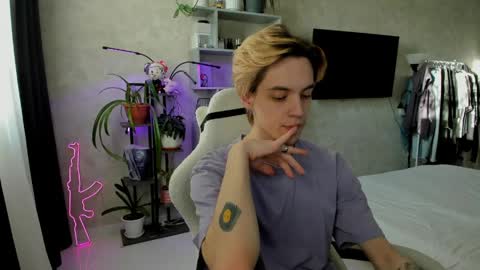 Nick online show from 04-01-26, 01:23