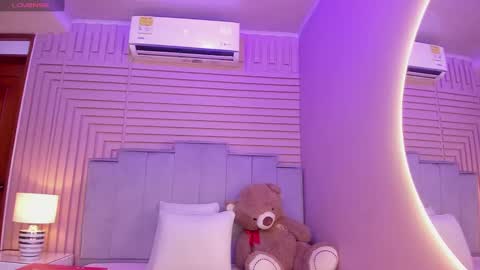 Snapshot of aby_lee_ chatting on 12-13-24, 12:06 Aby online show from 12-13-24, 12:06