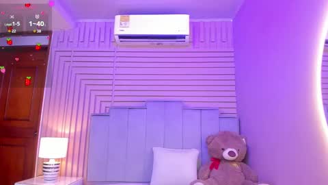 Snapshot of aby_lee_ chatting on 12-21-24, 05:51 Aby online show from 12-21-24, 05:51