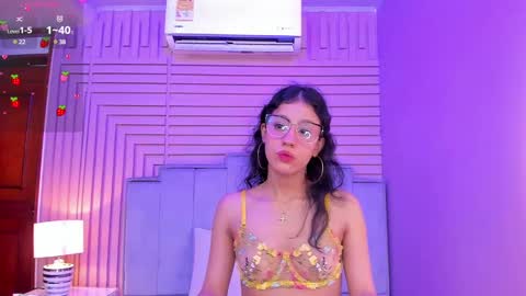 Snapshot of aby_lee_ chatting on 01-26-25, 02:52 Aby online show from 01-26-25, 02:52