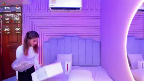 Snapshot of aby_lee_ chatting on 01-29-25, 05:45 Aby online show from 01-29-25, 05:45