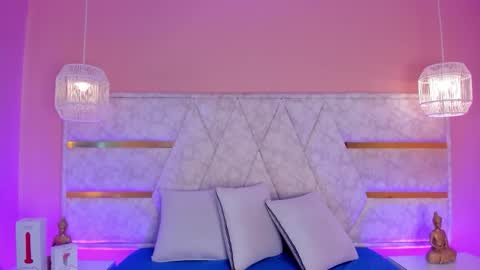 Snapshot of aby_lee_ chatting on 10-30-25, 11:44 Aby online show from 10-30-25, 11:44