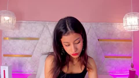 Snapshot of aby_lee_ chatting on 11-01-25, 11:45 Aby online show from 11-01-25, 11:45