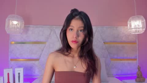 Snapshot of aby_lee_ chatting on 11-11-25, 11:43 Aby online show from 11-11-25, 11:43