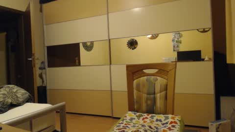 Snapshot of ach471 chatting on 01-09-25, 05:33 ach471 online show from 01-09-25, 05:33