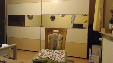 Snapshot of ach471 chatting on 03-07-25, 05:29 ach471 online show from 03-07-25, 05:29