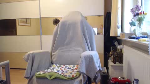 Snapshot of ach471 chatting on 10-11-25, 08:13 ach471 online show from 10-11-25, 08:13