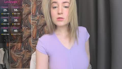 Anna FANSLY yesacid online show from 01-27-25, 04:09