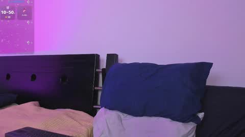 Snapshot of acid_longer chatting on 09-26-25, 11:58 centric independent model online show from 09-26-25, 11:58