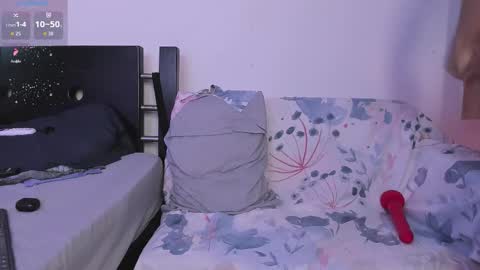 centric independent model   online show from 03-19-26, 03:38