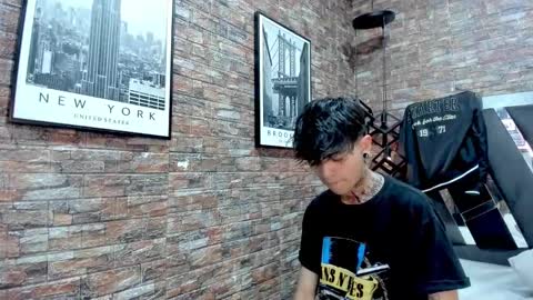 Snapshot of acidmilo chatting on 12-06-24, 05:33 Acid Milo online show from 12-06-24, 05:33