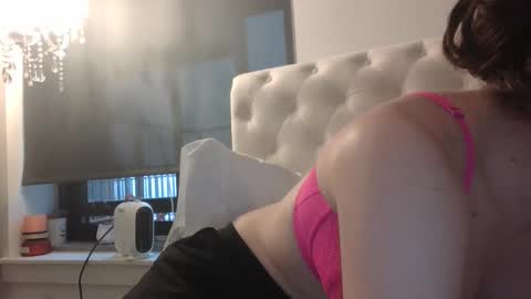 Snapshot of acs995 chatting on 04-04-26, 12:20 OF online show from 04-04-26, 12:20