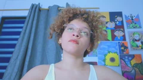 Snapshot of ada_gales_ chatting on 07-19-26, 11:41 Isa online show from 07-19-26, 11:41