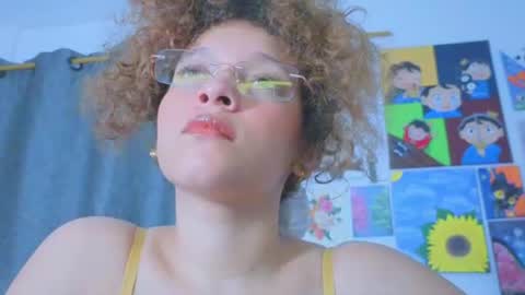 Snapshot of ada_gales_ chatting on 07-22-26, 03:20 Isa online show from 07-22-26, 03:20