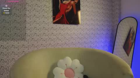 Snapshot of adablue25 chatting on 11-08-25, 02:45 Ada Blue online show from 11-08-25, 02:45