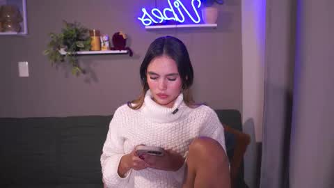 Snapshot of adahara_miller chatting on 11-21-25, 04:00 Adahara online show from 11-21-25, 04:00