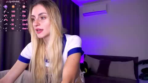 Snapshot of adalin_moore chatting on 09-13-25, 09:03 Ada online show from 09-13-25, 09:03